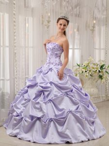 Lilac Ball Gown Strapless Pick-ups Quinceanera Dress with Appliques
