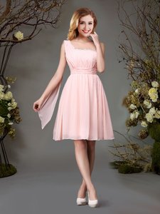 High Quality One Shoulder Sleeveless Mini Length Beading and Ruching Zipper Dama Dress for Quinceanera with Pink