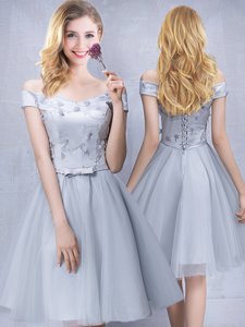 Charming Off the Shoulder Grey Sleeveless Knee Length Appliques and Belt Lace Up Vestidos de Damas