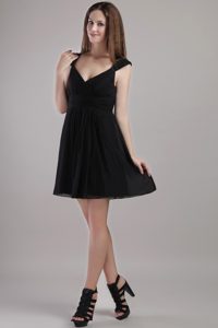 Black Empire V-neck Cap Sleeves Short Chiffon Prom Dress