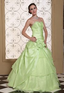 Beaded Sweetheart Yellow Green Sweet Sixteen Quinceanera Dresses