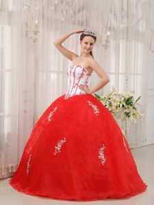 Quinces Dresses in White and Red with Sweetheart Appliques