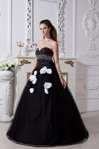 Black Sweetheart Sweet 16 Dresses with Beading and Hand Made Flowers