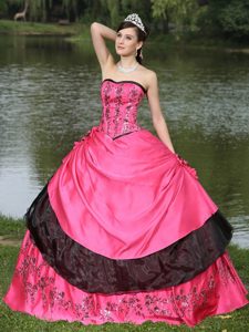 Quinceanera Dress with Appliques and Sequins in Hot Pink