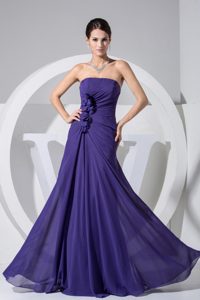 Hand Flowers Decorated Bodice Strapless Prom Dress in Purple