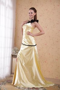 Sheath Black One Shoulder Ruching Prom Dress in Light Yellow