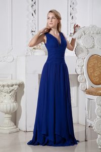 Elegant Blue Ruched V-neck Prom Dress for Ladies Brush Train