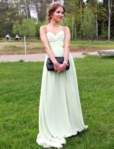 Popular Sleeveless Floor Length Ruching Backless Prom Party Dress with Green