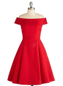 Red Satin Zipper Off The Shoulder Sleeveless Knee Length Prom Evening Gown Ruching