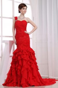 One Shoulder Mermaid Ruffles Chiffon Watteau Prom Dress in Red