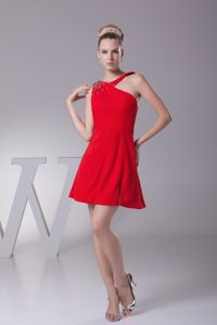 Beading Asymmetrical Neckline Short Prom Dresses in Red
