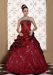 Strapless Wine Red Gowns for Quinceanera with Embroidery