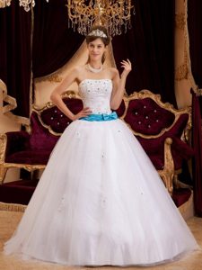 Strapless Floor-length White Ball Gown Quinceanera Dress