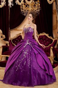 Purple Sweetheart Floor-length Sweet 15 Dresses with Appliques