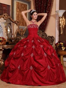 Ruched Appliques Wine Red Taffeta Quinceanera Dress with Pick-ups