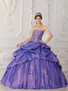 Embroidery Beading Purple Taffeta Appliques Quinceanera Dresses