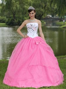 Embroidery Rose Pink and White Organza Bowknot Quinceanera Dress