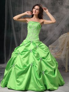 Taffeta Strapless Beading Floor-length Spring Green Quinceanera Gowns