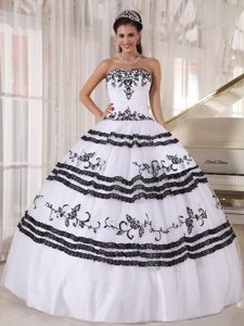 Sweetheart Embroidery White and Black Layered Tulle Quinceanera Dress