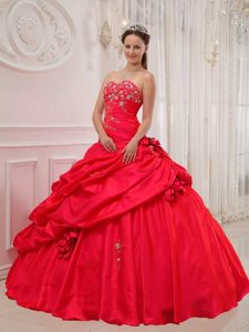 Hand Made Flowers Sweetheart Appliques Taffeta Red Quinceanera Gowns