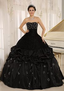 Taffeta Strapless Appliques Black Pick Ups Lace Up Back Quinceanera Gowns