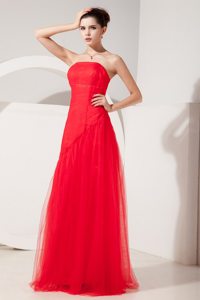 Amazing Red Column Strapless Ruched Tulle Prom Dress Floor-length