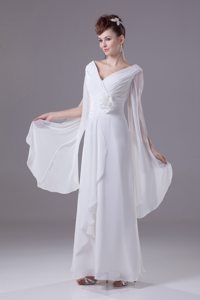 Hand Made Flower V-neck Ruched White Prom Party Dress with Sleeves