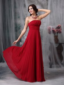 Pleating Chiffon Wine Red Strapless Discount Graduation Prom Dress