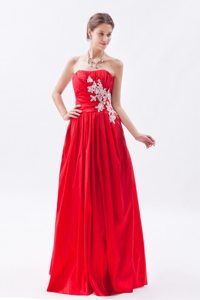 Cheap Appliques Ruched Red Taffeta Strapless Prom Celebrity Dress