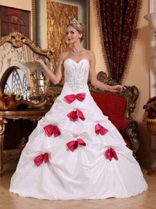 Low Price White Quinceanera Gown with Pink Bowknots