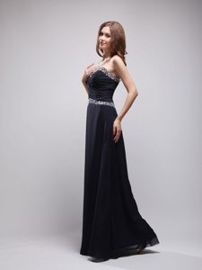 Simple Style Column Black Prom Dress for Ladies with Beading
