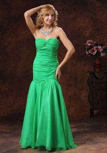Design Mermaid Ruched Sweetheart Green Prom Dress for Girls