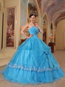 Bowknots Accent Blue Organza Sweet Sixteen Dresses with Sequins