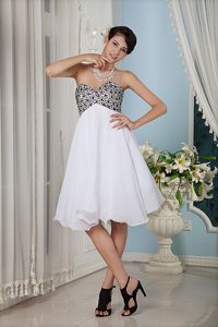 Brand New Knee-length Sweetheart Beaded White Prom Dresses
