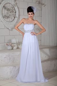Latest Strapless Ruched White Prom Dress with the Back out