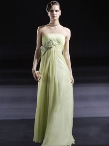 Customized Light Yellow Column/Sheath Strapless Sleeveless Chiffon Floor Length Side Zipper Ruching and Bowknot Prom Dress