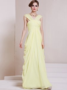 Discount Light Yellow Column/Sheath Chiffon V-neck Sleeveless Ruching Floor Length Criss Cross Evening Dress