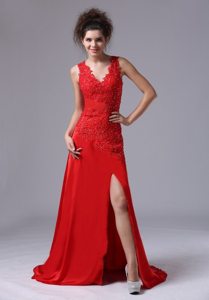 Red V-neck Brush Train Prom Graduation Dress with Appliques 2014