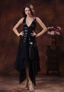 Breathtaking Black Halter Top Plunging Neckline Prom Gown with High-Low