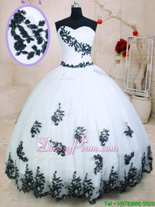 Dynamic Floor Length Lace Up Quinceanera Dress White and In forMilitary Ball and Sweet 16 and Quinceanera withAppliques