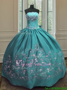 Charming Sleeveless Embroidery Lace Up Quinceanera Gowns