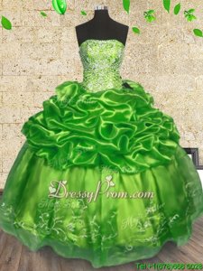 Trendy Sleeveless Beading and Embroidery Lace Up 15 Quinceanera Dress