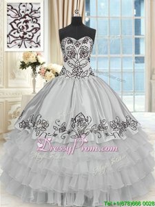 Best Selling Floor Length Ball Gowns Sleeveless Grey Sweet 16 Quinceanera Dress Lace Up