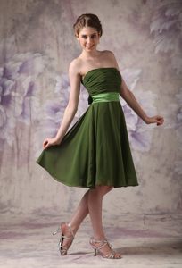 Olive Green Strapless Quinceanera Dama Dress with Ruches and Sash