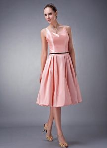 Graceful V-neck Dress For Quinceanera with Knee-length in Taffeta