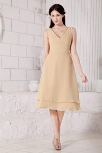 Tea-length V-neck Champagne A-line Chiffon Dama Dress Ruched