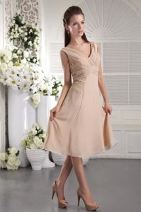 Champagne Pleated Chiffon V-neck Short Quinceanera Dama Dress