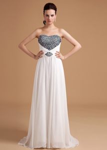 Beading Strapless White Chiffon Brush Train Prom Evening Dresses