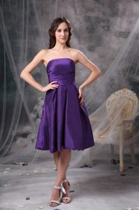 Strapless Purple Knee-length Taffeta Prom Dress with Bowknot in Back