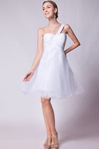 Beading Mini-length Organza White Prom Dress with One Shoulder